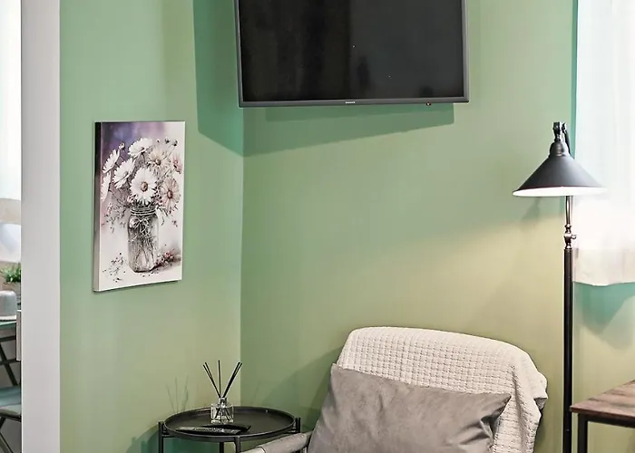 Your Place - твоето място - Tvoeto Myasto